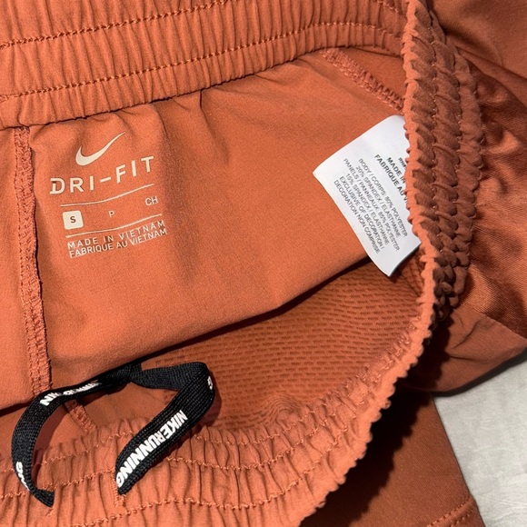 Nike fro fit women’s Burnt Orange Athletic Pants size small - Picture 4 of 7